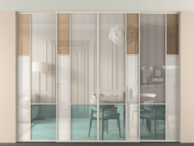 Алюминевая перегородка vntp4_6 Алюминий бежево-серый Четыре стекла. Цвет Алюминий бежево-серый. Материал Алюминий в эмали. Коллекция Перегородка Mosaic внутри проёма скрытое крепление в потолок 4 створки. Картинка.